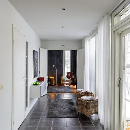 Luxury Rivart, Sauna Вилла Korospohja